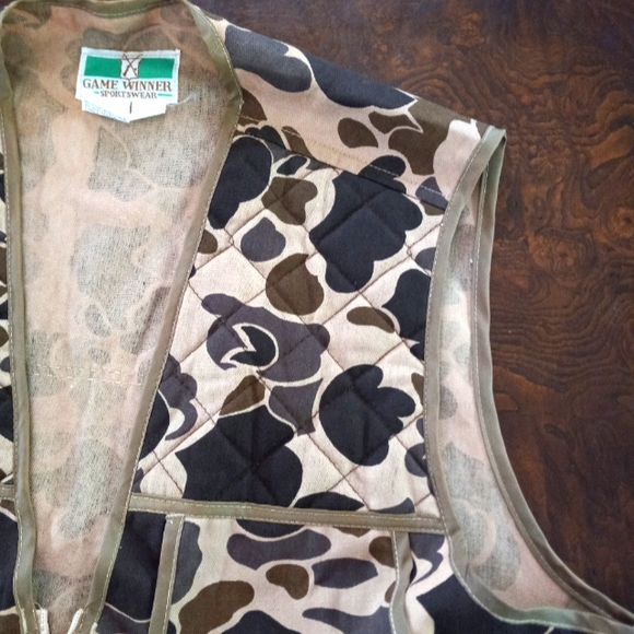Game Winner Sportswear duck camo multi pocket vest size large - Picture 6 of 7